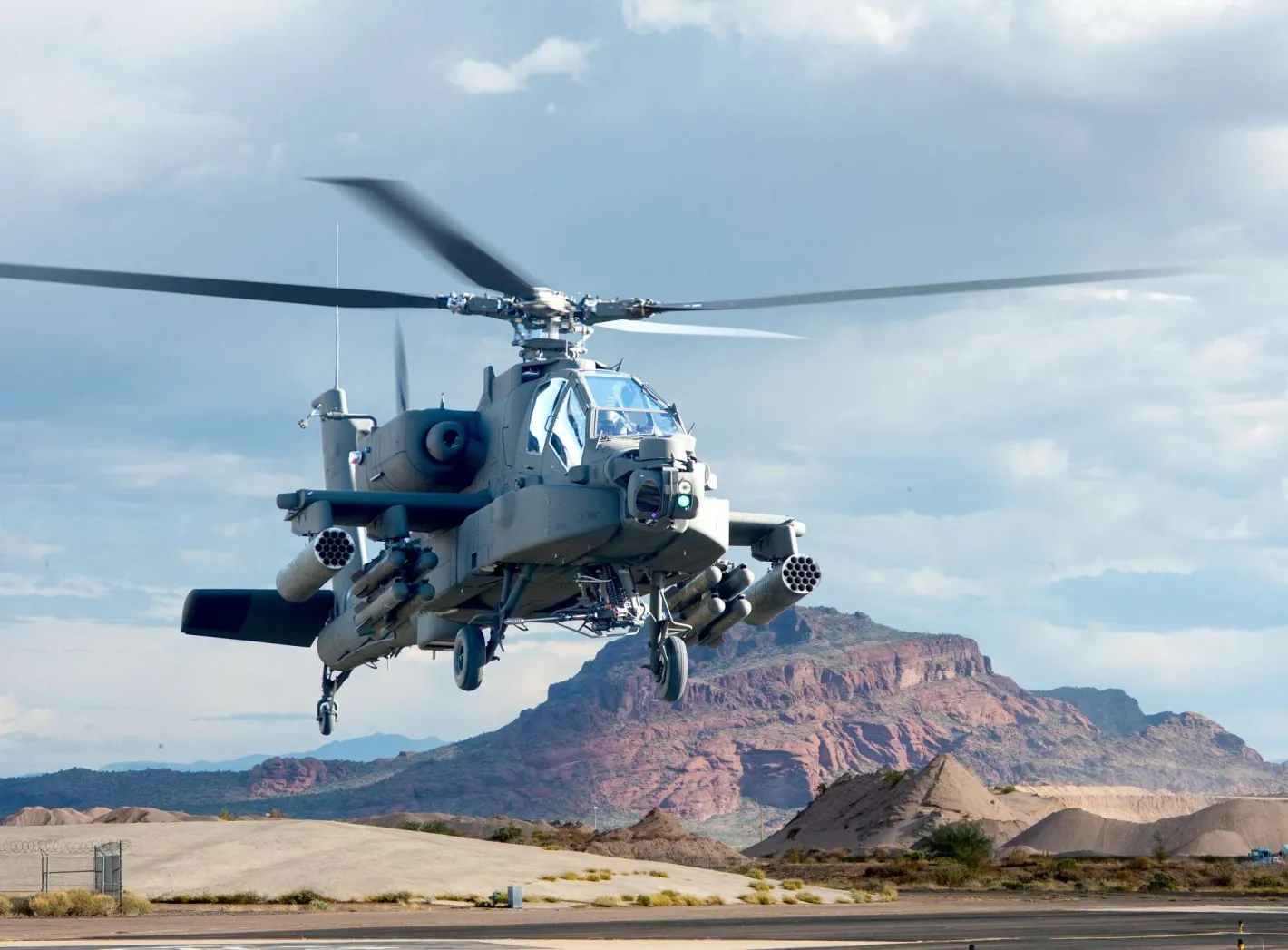 С какъв дрон САЩ спасиха пилотите на сваления хеликоптер AH-64 Apache?
