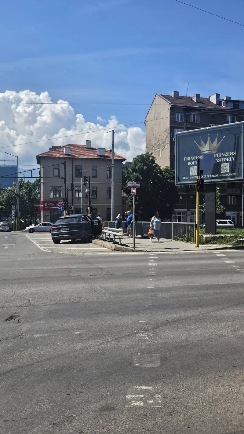 Черна серия в София: Три тежки катастрофи блокираха ключови булеварди в рамките на часове