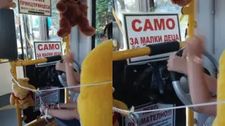 Шофьор превърна пътуването за децата в автобус във Варна в приказка