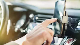 11 години затвор в Англия за нашенец, гледал TikTok зад волана и убил бебе