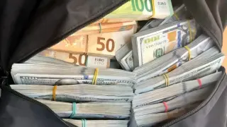 15-годишен източи спестяванията на семейството: Харчил над месец 15 000 евро