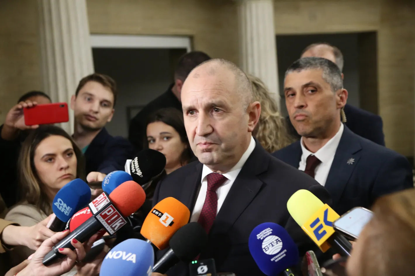 Радев с актуален коментар за партиарх Кирил и бюджета