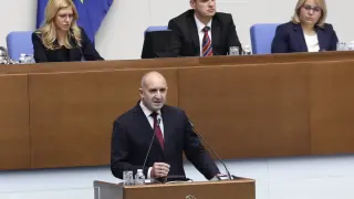 Радев скастри депутатите и си тръгна: Качихте финансите на шейна! Няма да стане, да му бяхте мислили навремето!