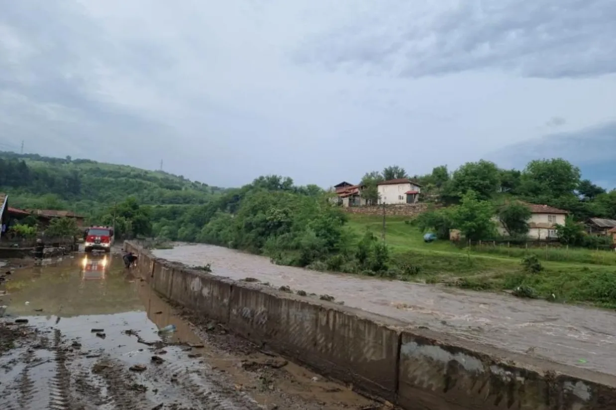 Забраниха пиенето на вода в шест села в община Котел заради опасни микроби