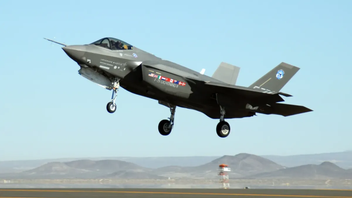 Доклад: Над половината от американските изтребители F-35 са негодни за мисии