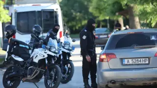 36 задържани при мащабната акция в "Ботунец", очакват се нови арести