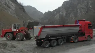 Фатален инцидент в Бургас: Пазач полетя в 30-метрова бездна на кариера