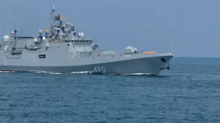 Великобритания на нокти! Руски военен кораб е произвел изстрели в Ламанша
