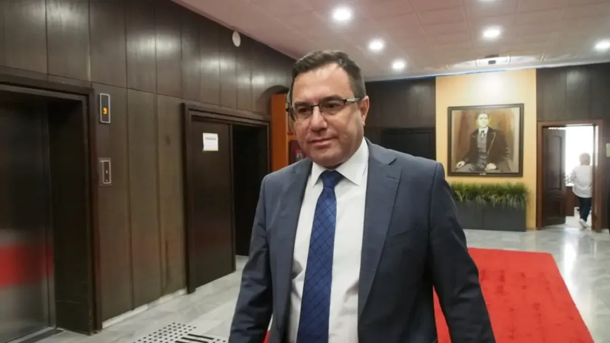 Шефът на КЕВР каза защо токът скача