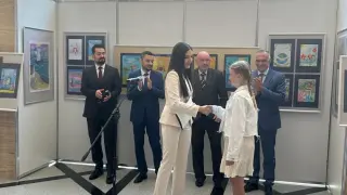 Народният представител от „Прогресивна България“ Александра Вълчева и председателят на Държавната агенция за бежанците Иван Иванов към децата бежанци: „Не спирайте да мечтаете“