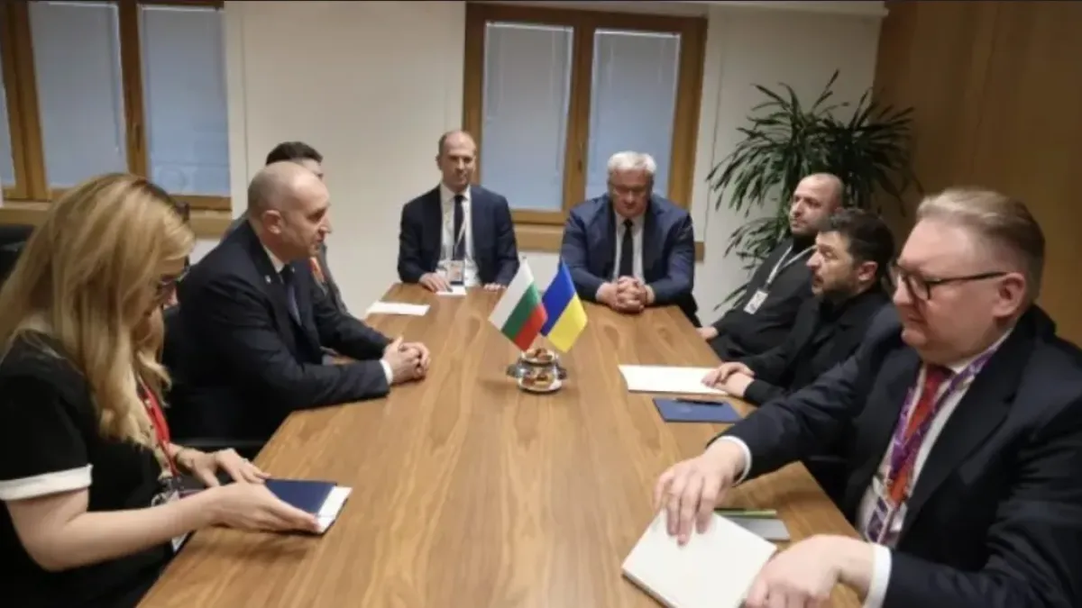Ключова среща между Радев и Зеленски в Брюксел, какво се разбраха Обновена
