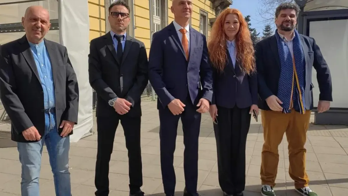 Един от лидерите на "Продължаваме промяната" напусна, отиде в друга партия