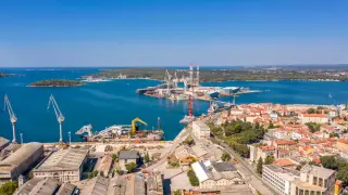 Символът на корабостроенето на Балканите се продава, разкриха цената