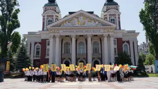 Още девет училища ще пеят собствени химни за 15 септември