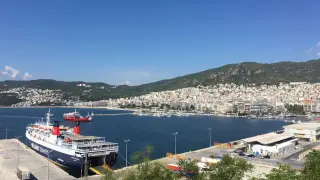 Българско семейство се размина с трагедия на пристанище в Гърция