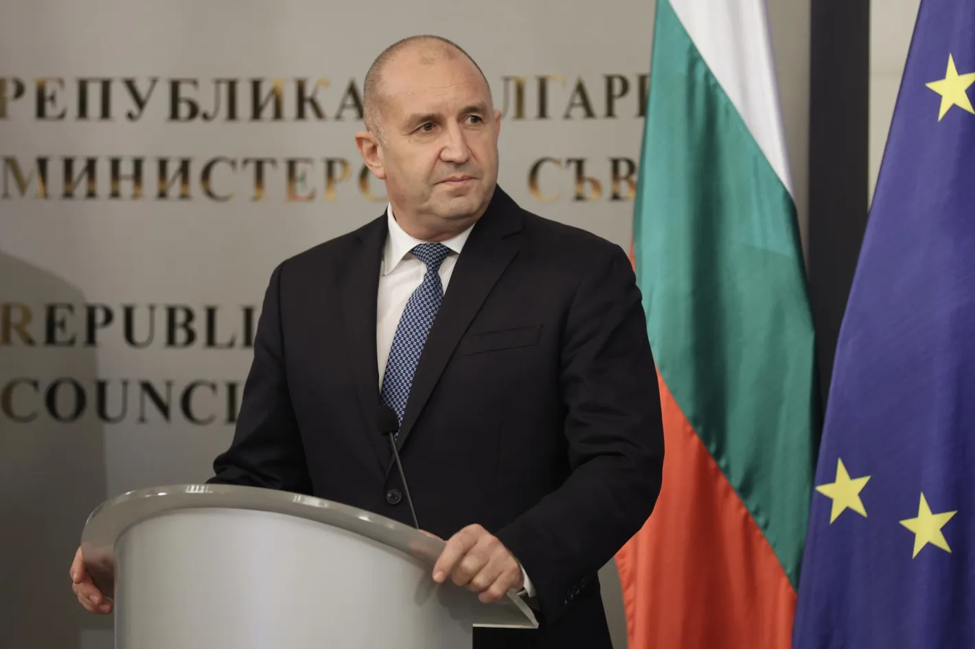 Румен Радев обясни какво ще стане с армията ни, ако пак ударим рамо на Украйна