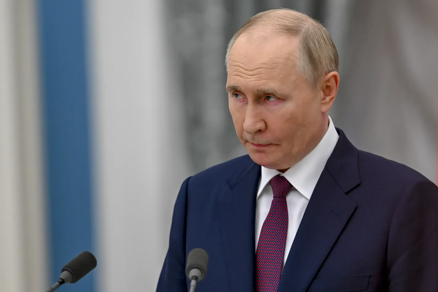 „Вие сте крадец и убиец. Всички ви мразят“: Рускиня поиска Путин да се махне от Русия