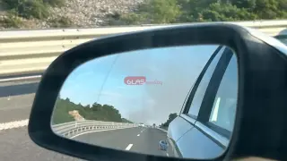 Пожар край Чирпан, виждат се гъсти стълбове дим от АМ „Тракия“