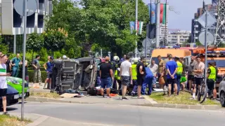 Катастрофа на бул. „България“ в София: Жена пострада при сблъсък между Audi и Peugeot