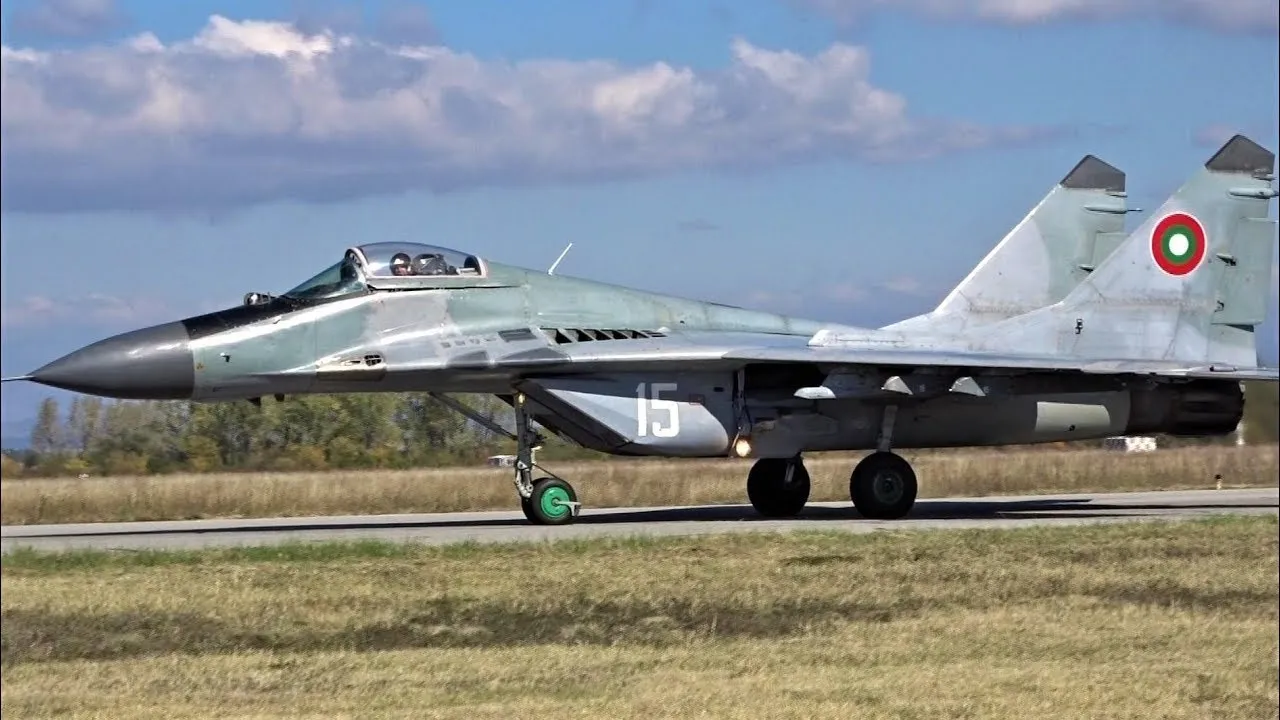 Русия публикува кадри, за които твърди, че показват унищожаването на украински изтребител МиГ-29