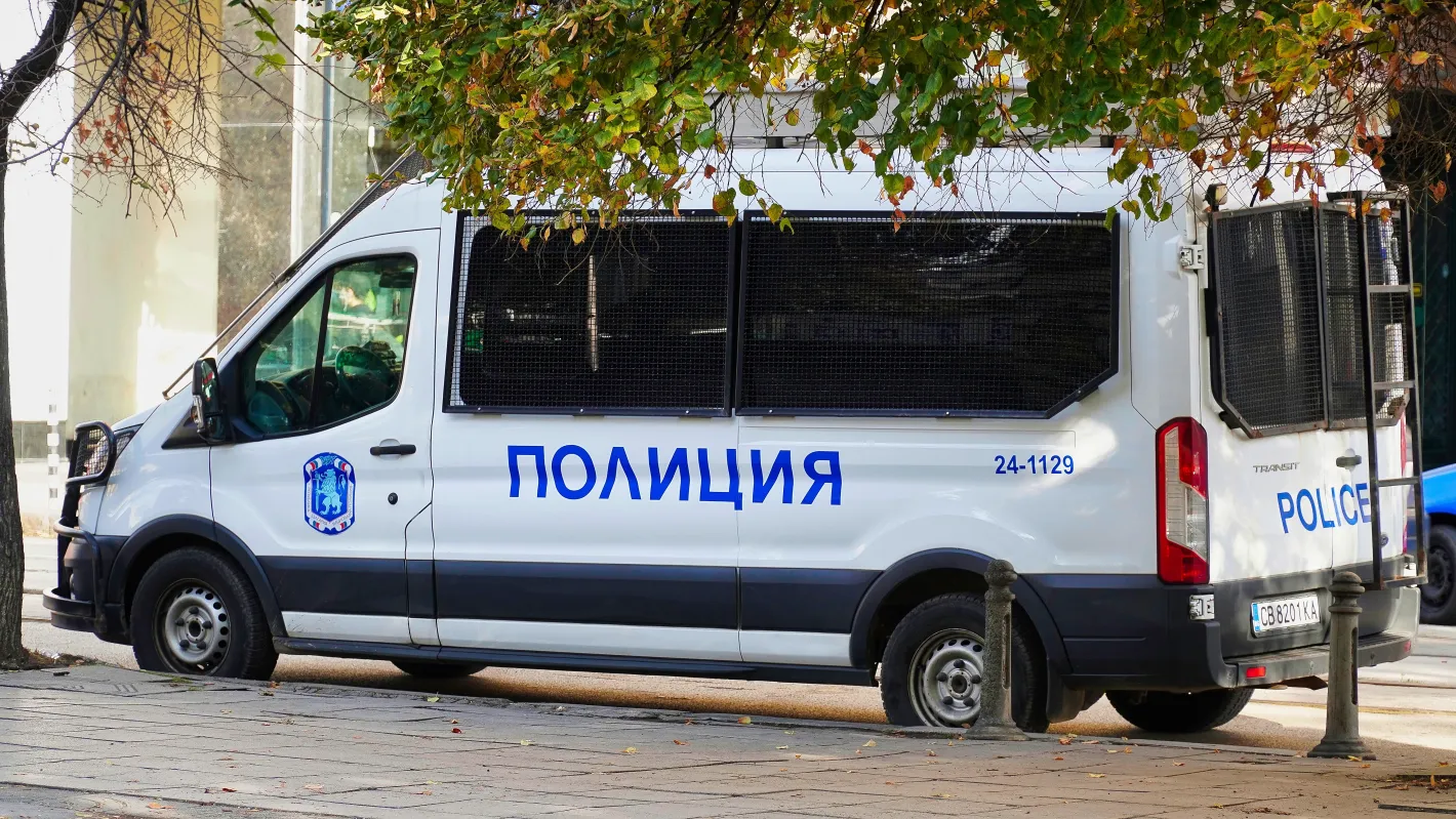 Пиян мъж се хвърля пред автомобили в Асеновград