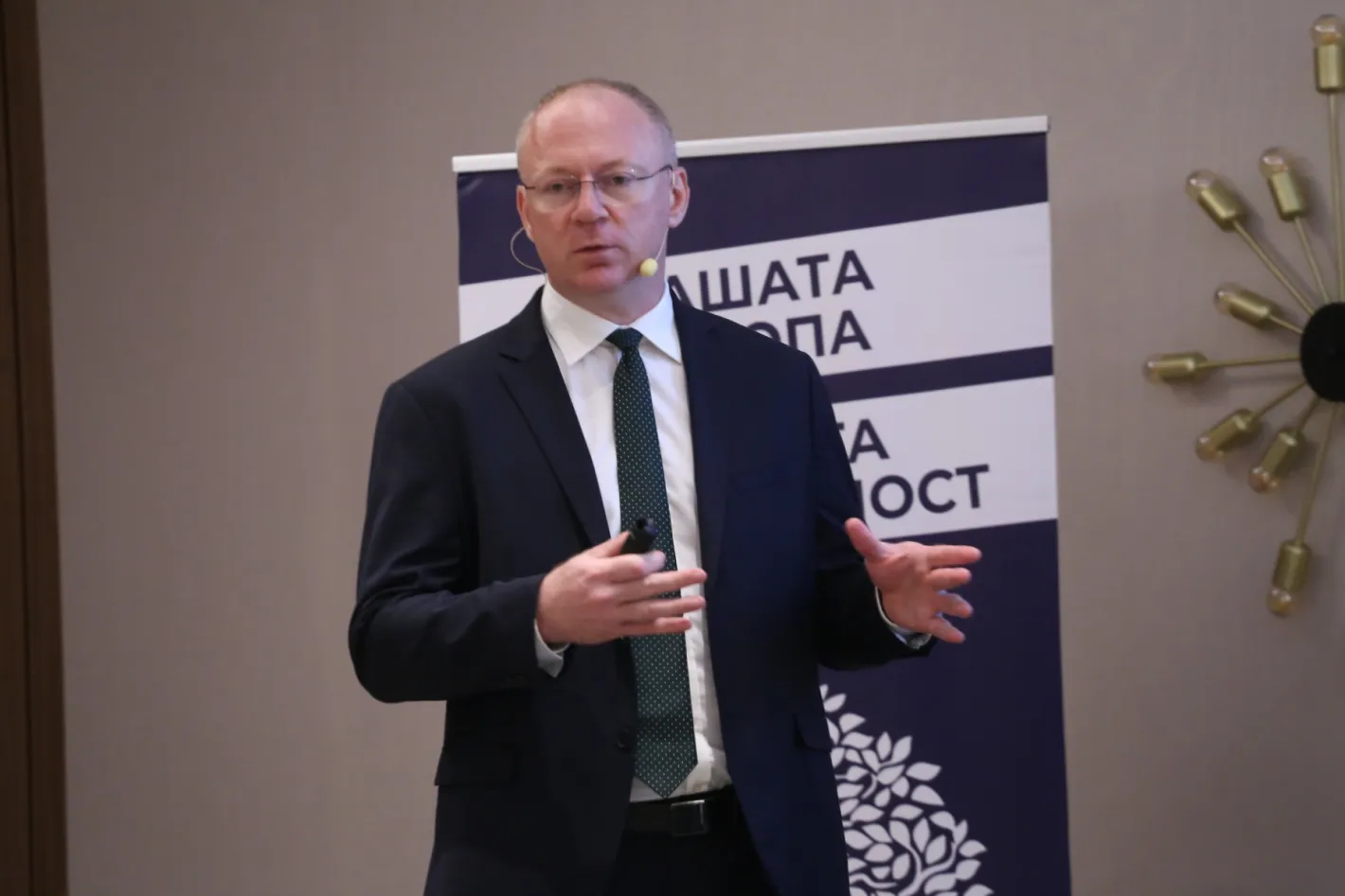 Станислав Стоянов: Политиката на Брюксел трябва да говори на разбираем език