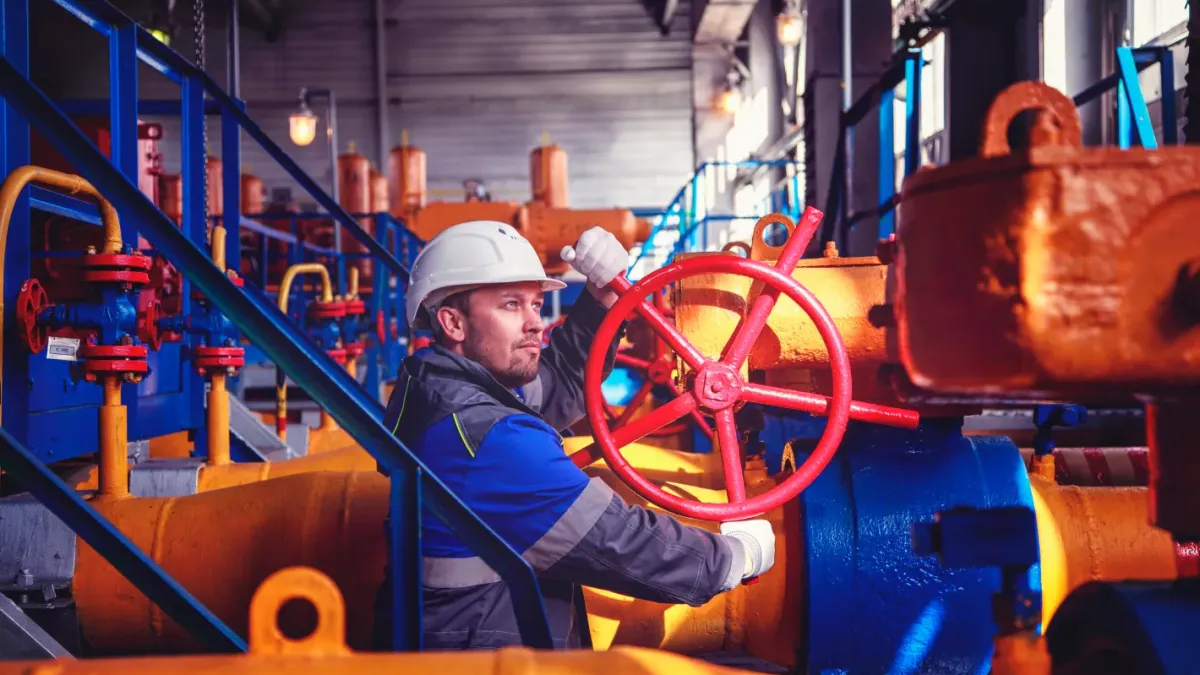 Европа пред газова криза: Очертават се най-ниските зимни запаси от 15 години