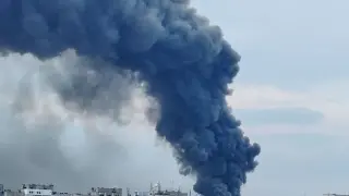 Голям пожар във „Филиповци“, черен дим се издигна над София Снимки