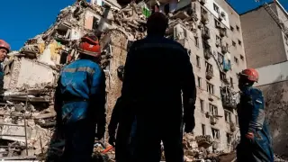 Киев преживя най-тежката атака от началото на войната, Зеленски обеща отговор