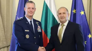 Ген. Алексъс Гринкевич от НАТО посети София и разговаря с Румен Радев за сигурността в Европа