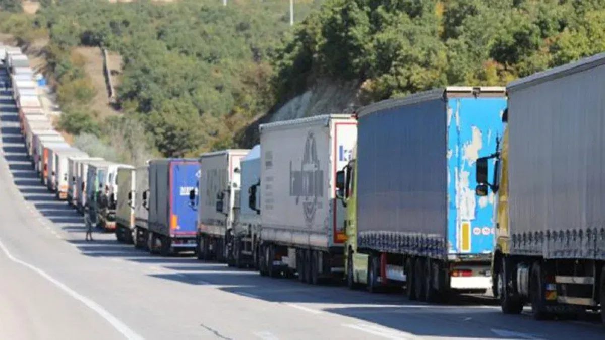 Важно за шофьорите! Спират ТИР-овете по "Тракия", "Струма" и Кресненското дефиле