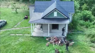 Откриха 16 деца в тежки условия в дом в Охайо, арестуваха четирима членове на семейството