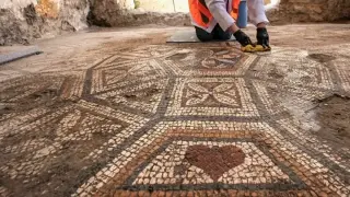 Археолози откриха 1500-годишна мозайка в древния град Смирна в Измир