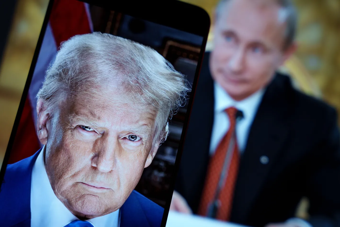 Близо 90 минути на телефона: Тръмп предложи на Путин помощ за край на войната