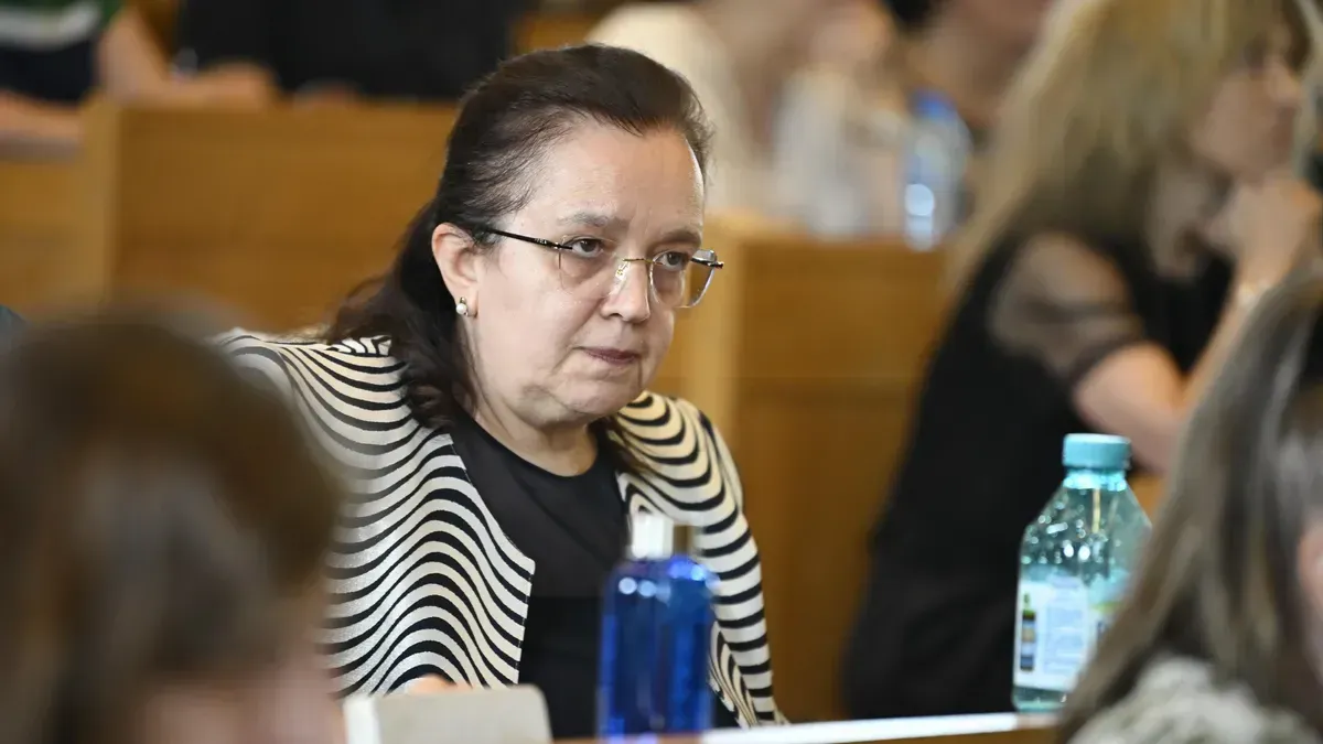 Проф. Елиза Стефанова е първата жена ректор на Софийския университет