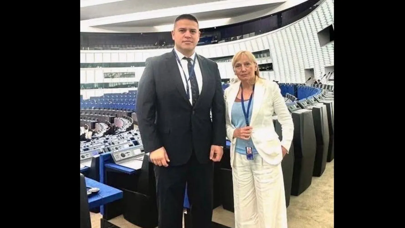 Елена Йончева и Танер Кабилов вече са част от групата на Европейските консерватори и реформисти в ЕП