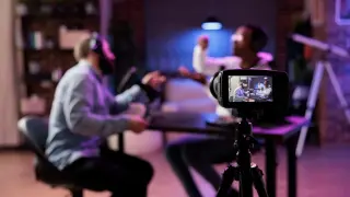 Гръцки инфлуенсър отнесе глоба от над 70 000 евро за укрити данъци в Instagram