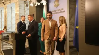 ГЕРБ с нов законопроект: Децата под 16 години може да останат без достъп до социални мрежи