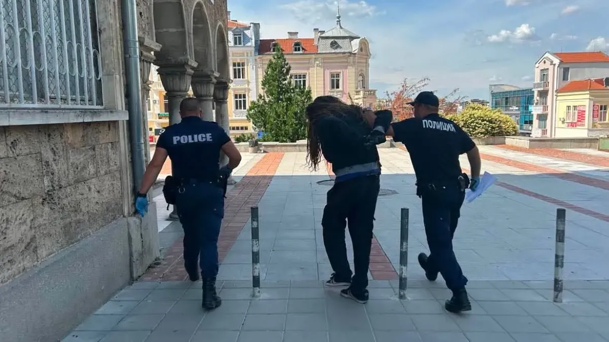 Граждански арест в Шумен: Мъж удари 77-годишна жена след забележка за графити