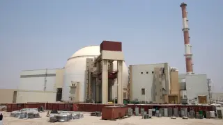 Иран обвини САЩ в обстрел на атомната централа в Бушер