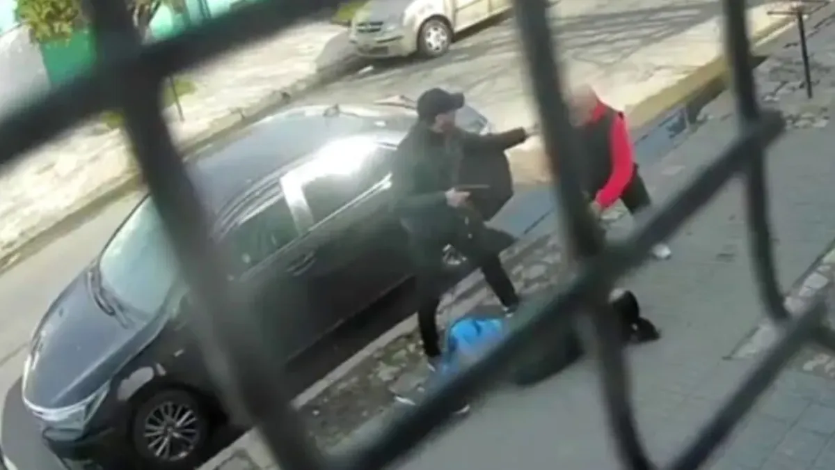 Бандити се опитаха да оберат семейство, но попаднаха на пенсиониран полицай