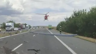 Първа по рода си акция: Въздушна линейка кацна на АМ „Тракия“ след мелето с тир
