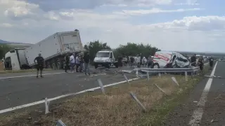 Известен бургаски зърнопроизводител е собственик на тира от катастрофата на „Тракия“