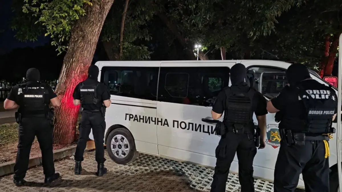 „Гранична полиция“ разби схема за рент-а-кар измами за 900 000 евро, има 10 задържани Снимки