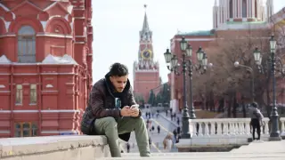 Властите в Русия затвориха една от последните възможности на хората за пълноценен интернет
