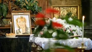Стотици се сбогуваха с поетесата Надежда Захариева