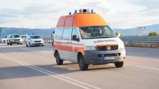 Първо в БЛИЦ! Възрастен мъж иска да се самоубие на АМ "Хемус"