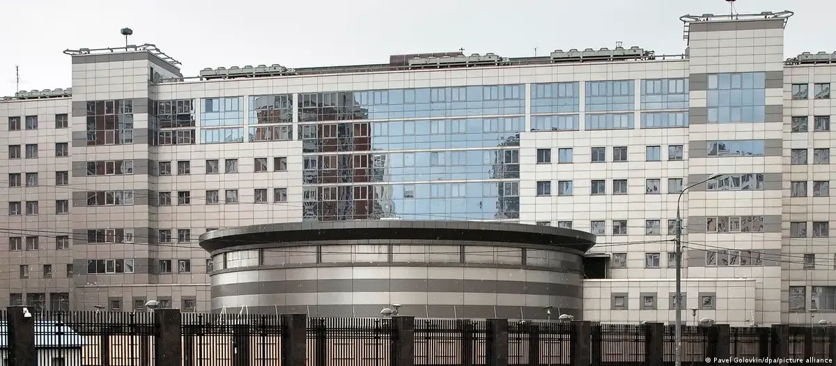 NYT: Шпионите от руското ГРУ вече две години снабдяват военните си с микрочипове от Япония