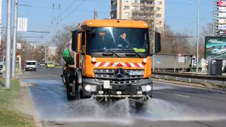Столична община мие улиците в центъра на София до 19 юли