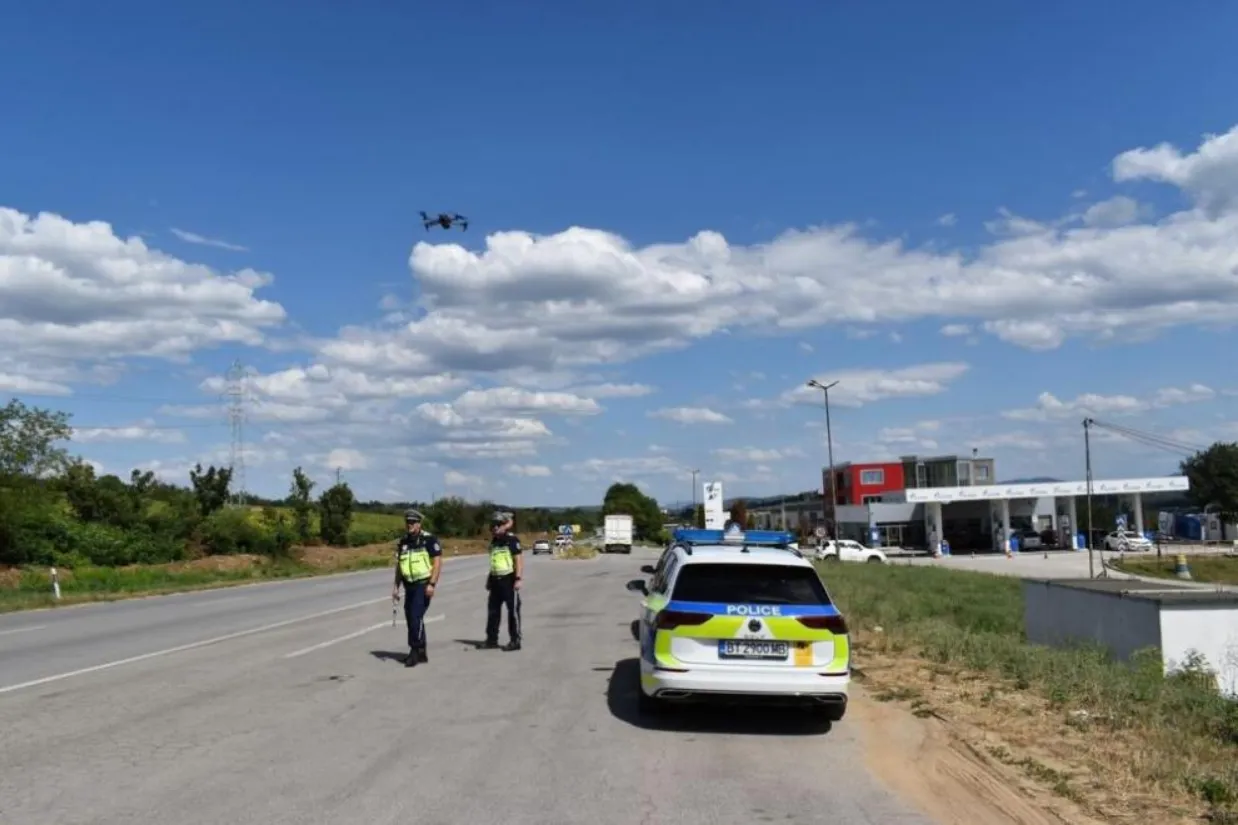 Лов за джигити от небето: МВР-Велико Търново вдигна дронове и масово спира шофьори за едно нарушение
